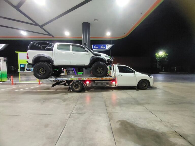 รถยกตรัง