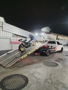 รถยกถนนเพชรเกษม ตรัง