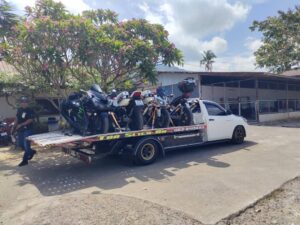 รถยกถนนสถานี