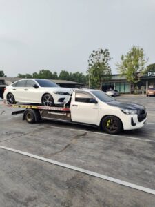 รถยกถนนรักษ์จันทน์